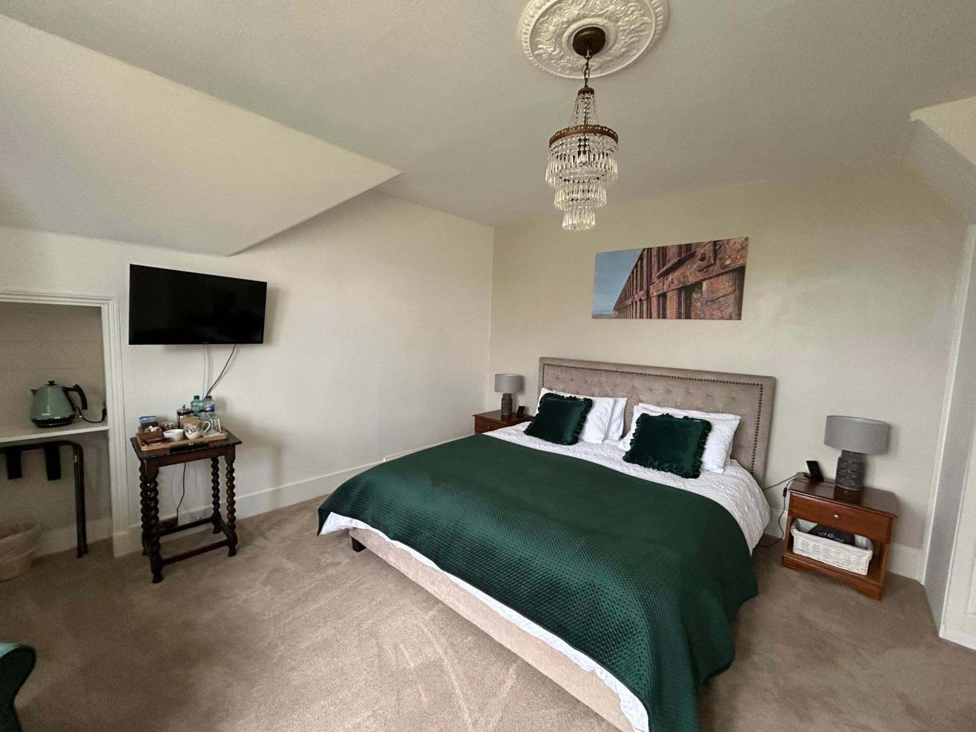 Glen Lyon Lodge Bed And Breakfast Nairn Εξωτερικό φωτογραφία